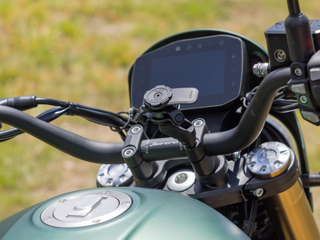 Крепление в траверсу мотоцикла ПРО Quad Lock® Motorcycle Handlebar Clamp Mount PRO