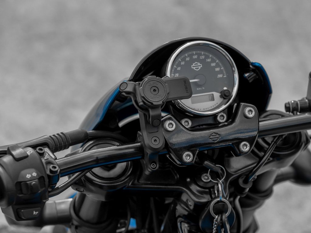 Крепление на трубчатый руль мотоцикла ПРО Quad Lock® Motorcycle Handlebar Mount PRO