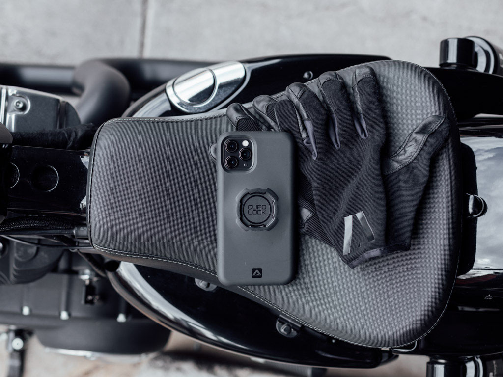 Чехол Quad Lock® Case для iPhone 13